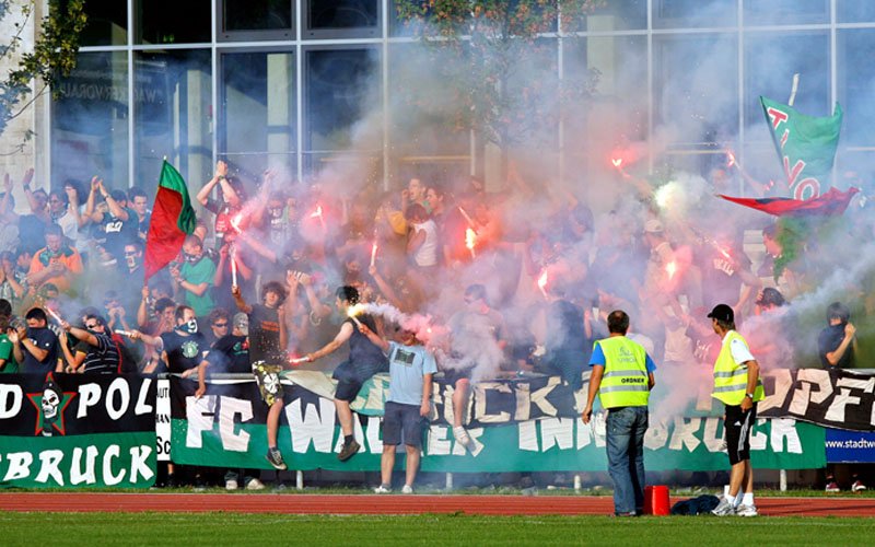 Fans feiern den FC Wacker Innsbruck